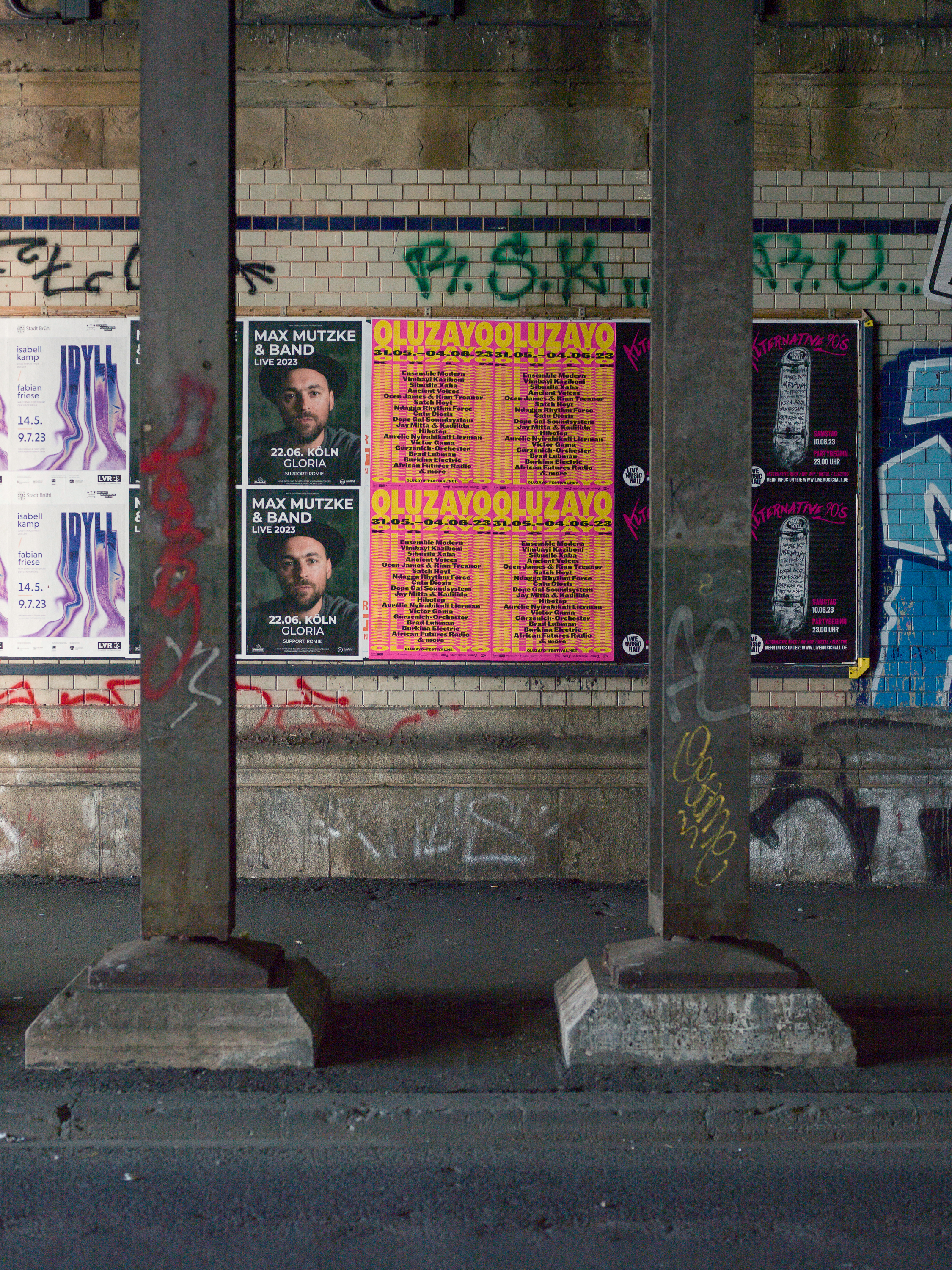 Daniel Angermann – OLUZAYO – OLUZAYO | Pantone | Plakat | Bunt | Typografie OLUZAYO | Pantone | Plakat | Bunt | Typografie