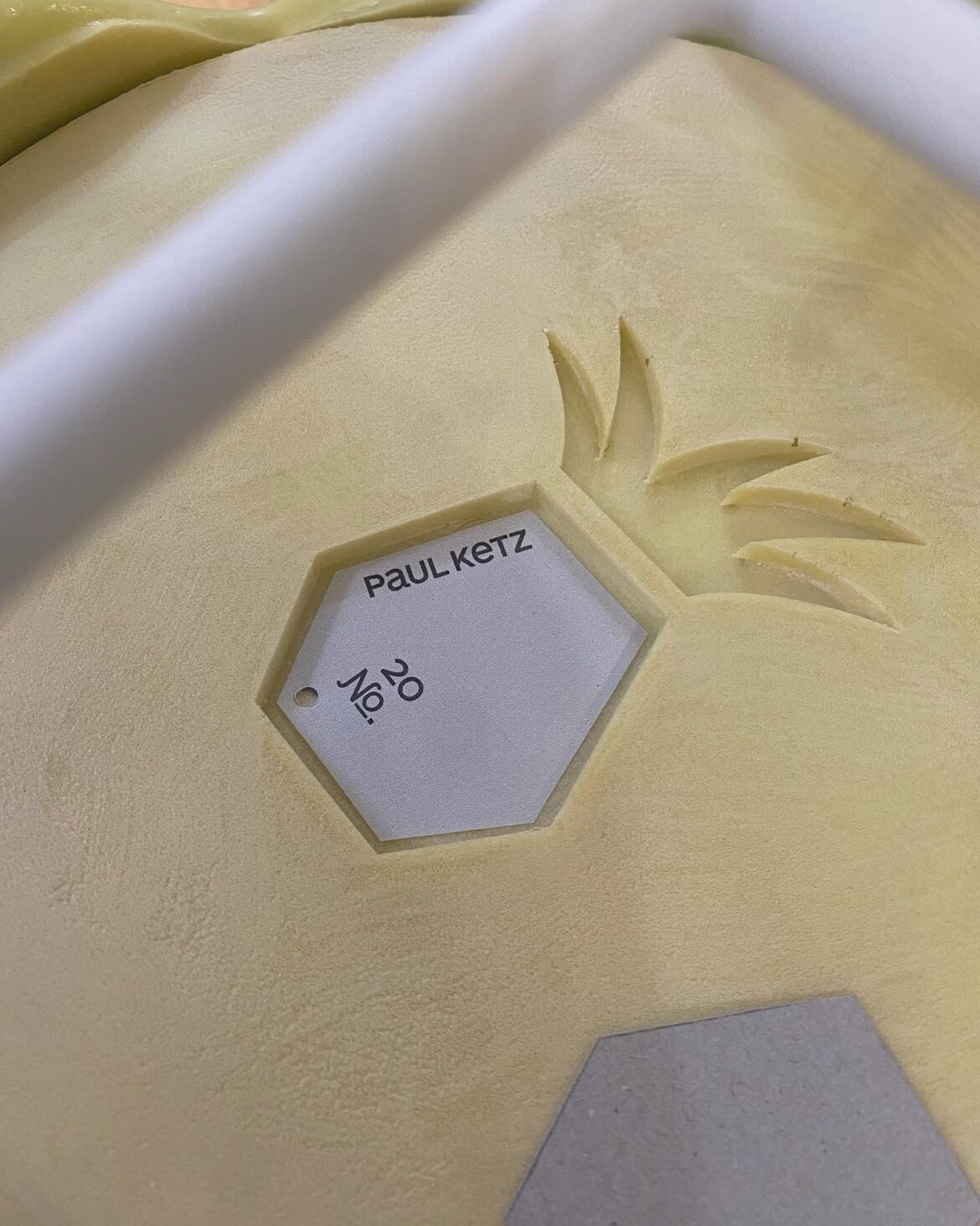 Paul Ketz | Glossy | Label | Aluminium | Design