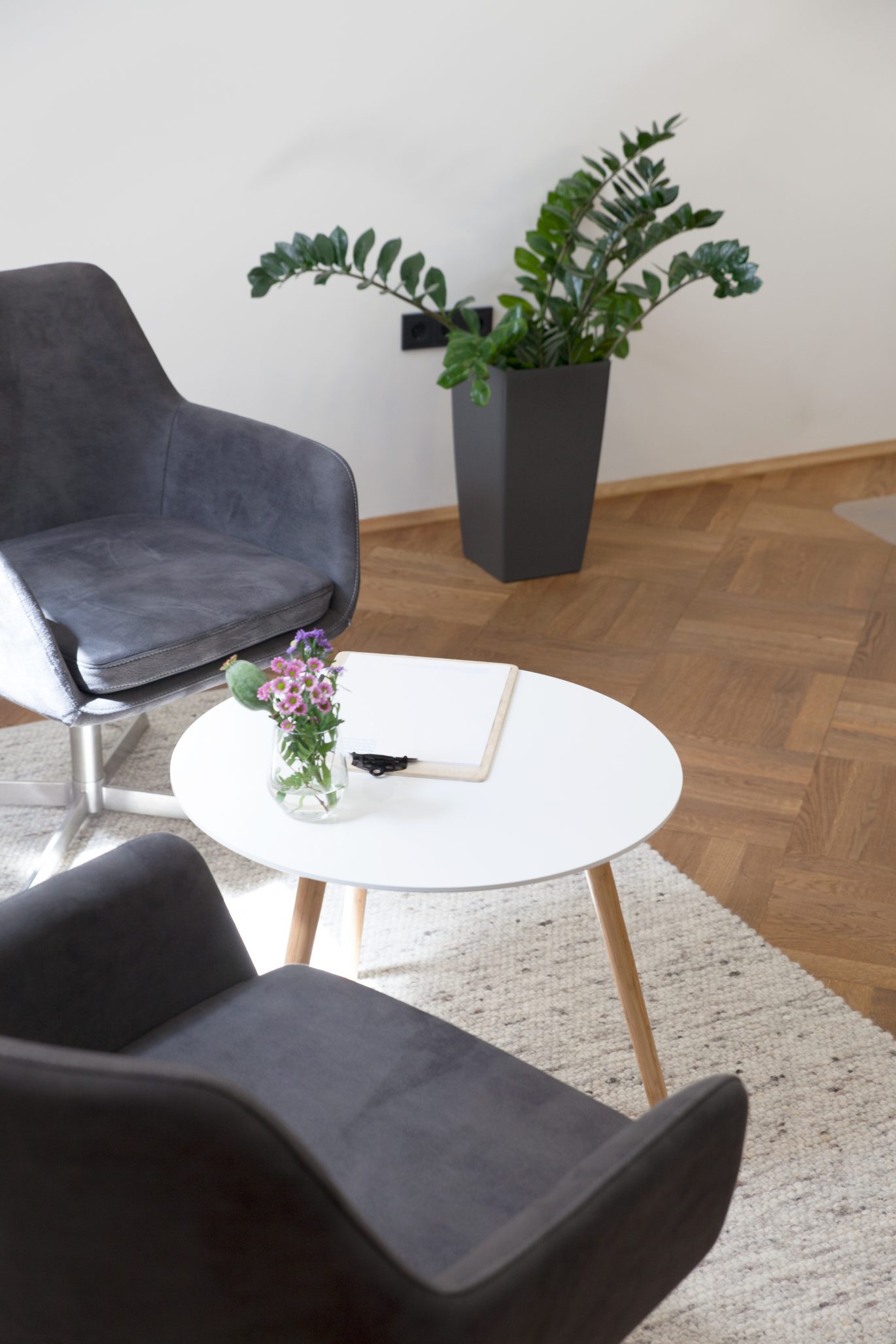 Büro Freiheit – Dipl.-Psych. Nina Panzer – Räumlichkeit | Corporate Design | Unternehmensgestaltung | Atmosphäre Räumlichkeit | Corporate Design | Unternehmensgestaltung | Atmosphäre
